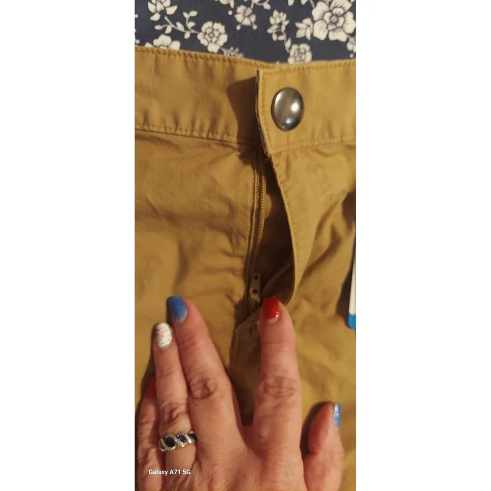 NEW Columbia OMNI-SHADE 50 Womens Size 12 Musturd Zipper Activity Skirt Hiking